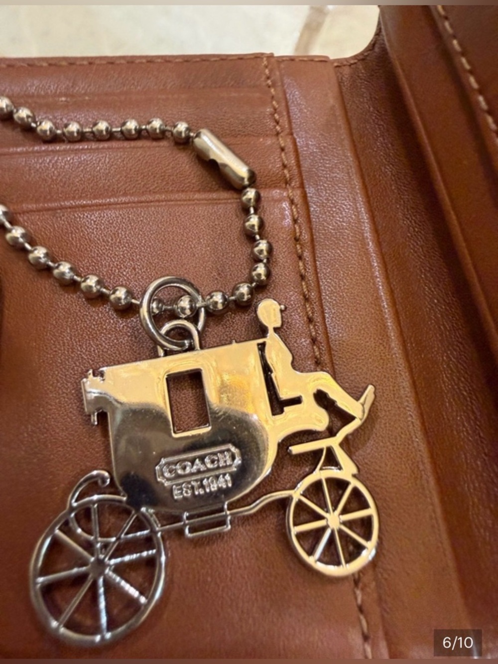 Coach Gold Carriage Charm can’t be used as a Necklace purse, charm - Picture 8 of 8